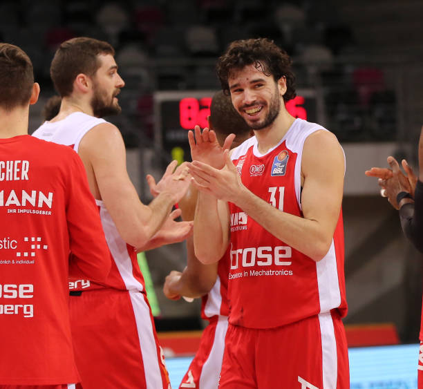 他的首发毋 他的首发毋